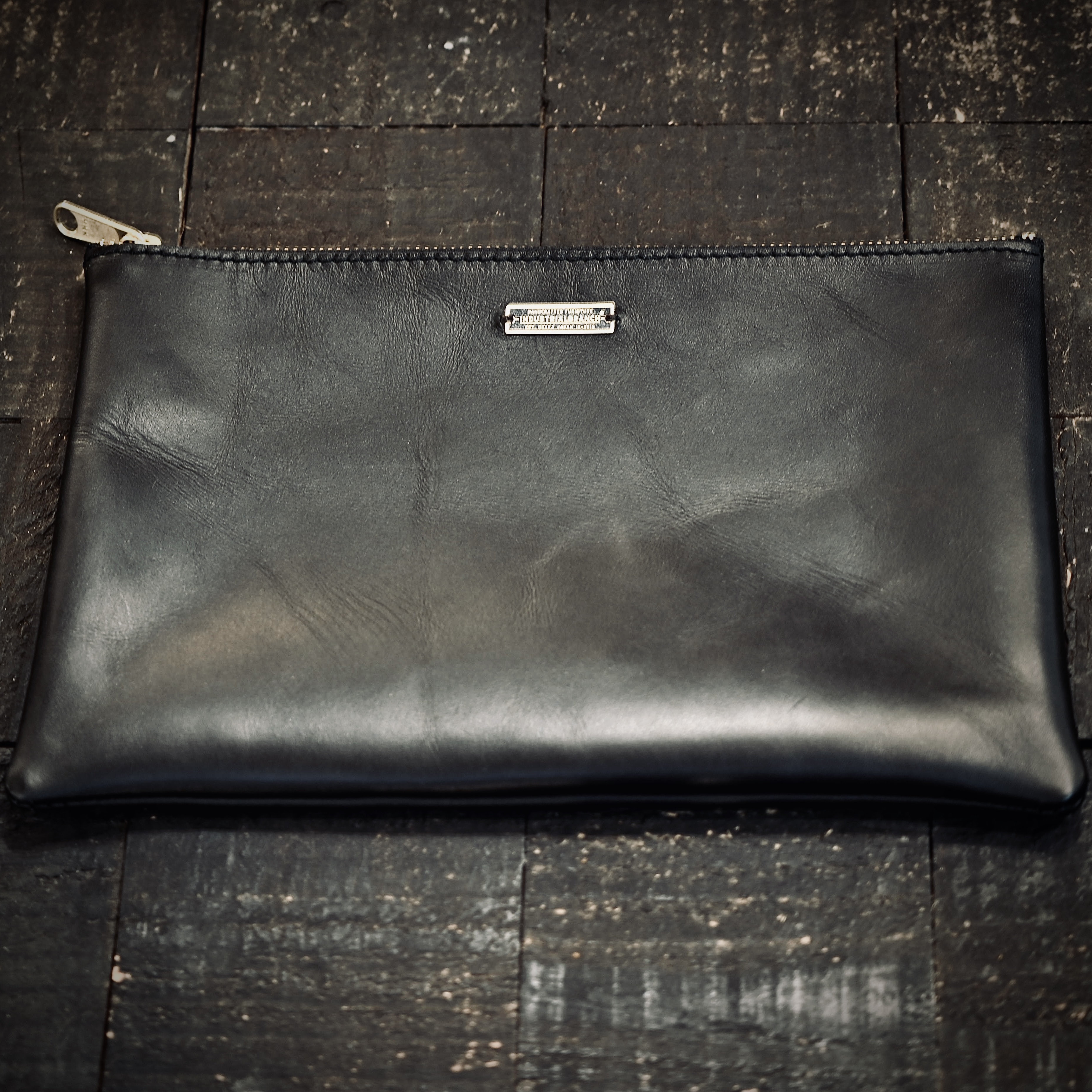大阪のおしゃれな家具屋 オーダー家具・アイアン家具ならINDUSTRIALBRANCH® BRASS PLATE LEATHER CLUTCH